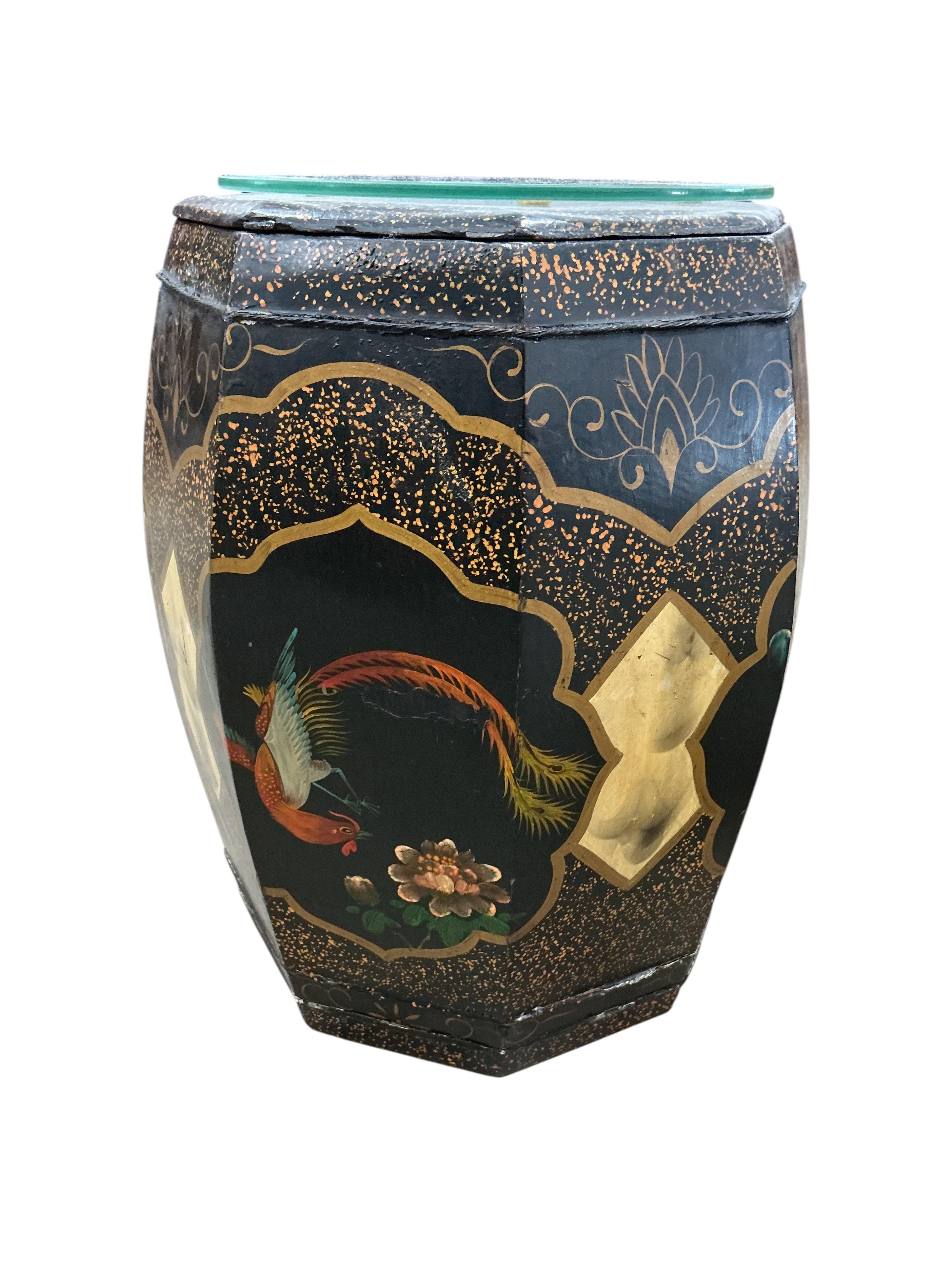 A pair of modern Chinese painted octagonal seats, height 44cm